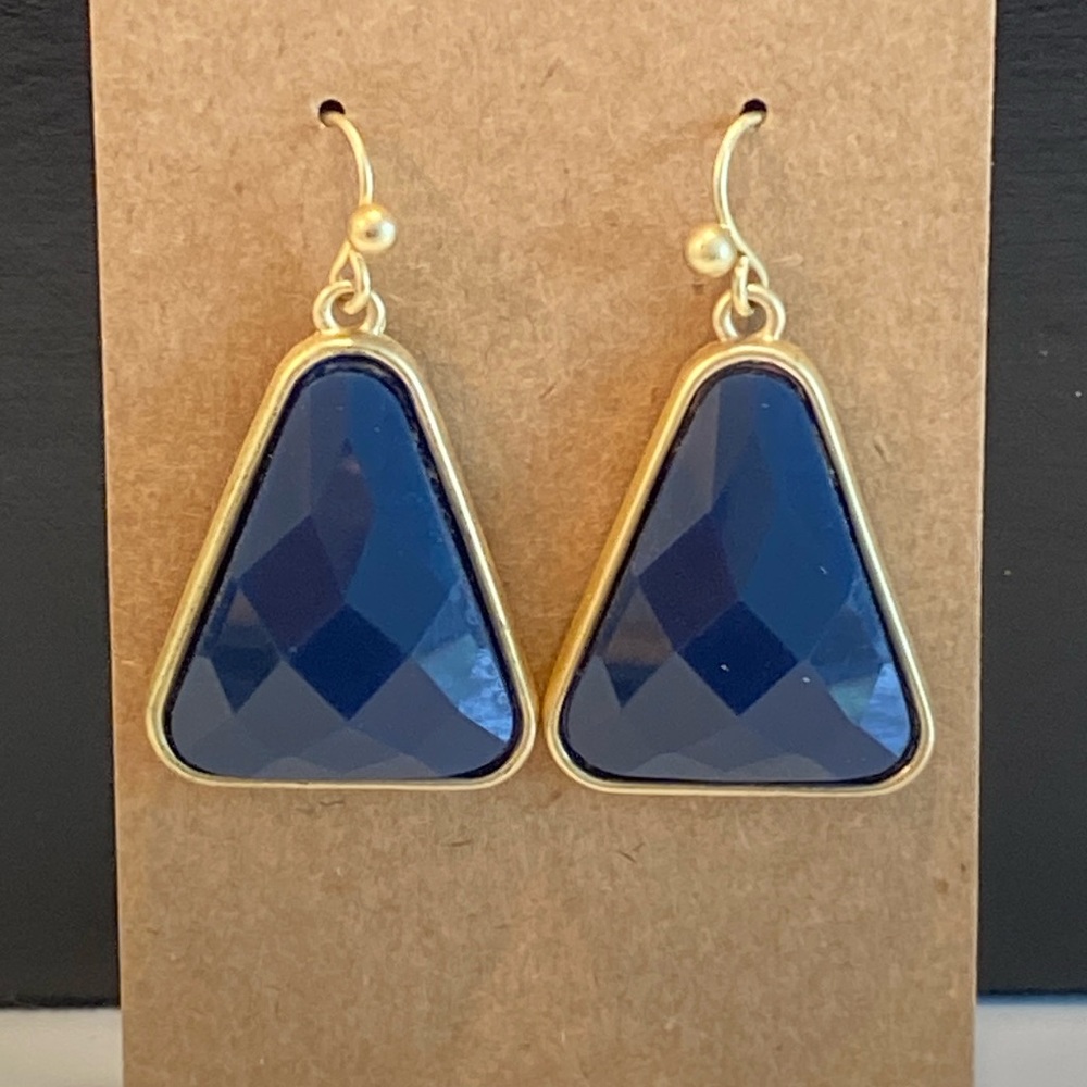 012-Triangular Design Earrings - Picture 1 of 3